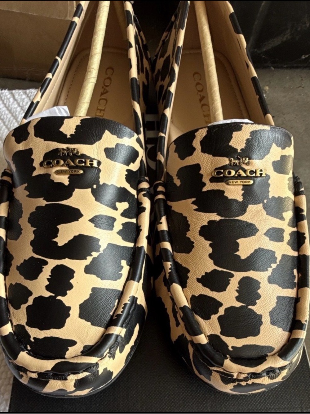 NEW! Coach Leopard Print Leather Slip-On Loafer Flats Womens 9.5B Beige/Black